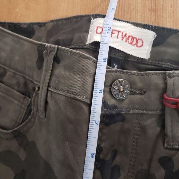 Driftwood Jackie Size 24 NWT Green Camo Aztec Embroidered Skinny Jeans Pants - Picture 11 of 15